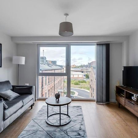 Spacious 1 Bedroom Apartment In A Converted Mill リーズ エクステリア 写真